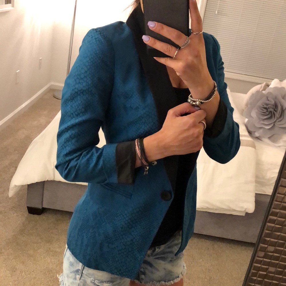 Bebe boyfriend blazer